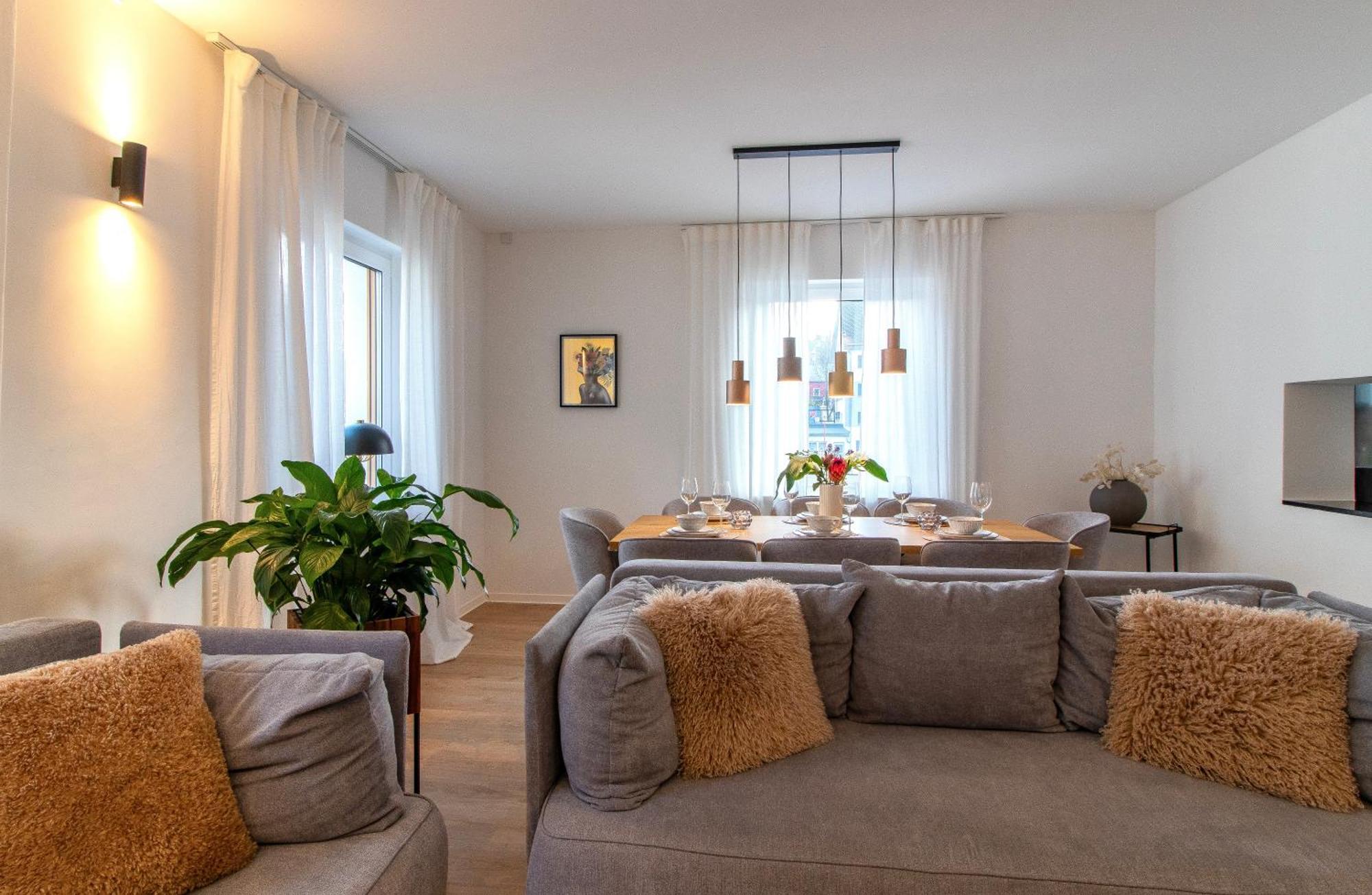 Stilvolles City-Apartment I Netflix I Wlan L Stellplatz I Zentral Schwarzenberg  Exterior foto